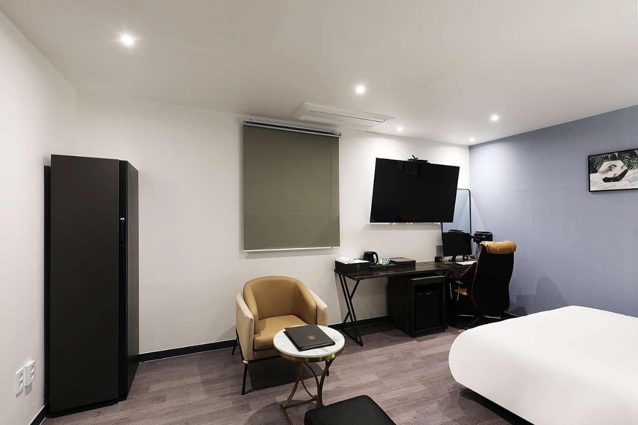 Mariposa Hotel Songtan Pyeongtaek Ngoại thất bức ảnh